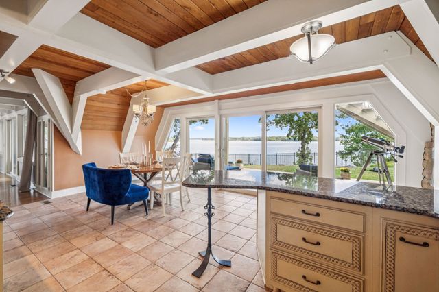 220 Waterview Dr, Hendersonville, TN 37075