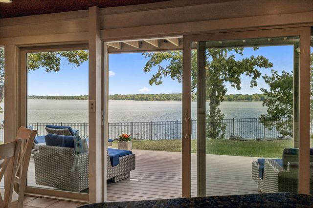 220 Waterview Dr, Hendersonville, TN 37075