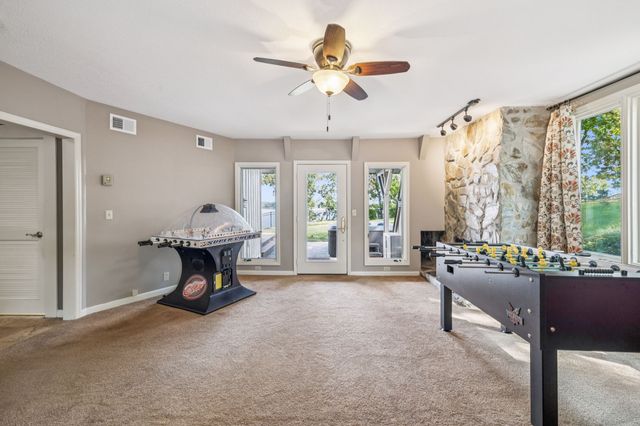 220 Waterview Dr, Hendersonville, TN 37075