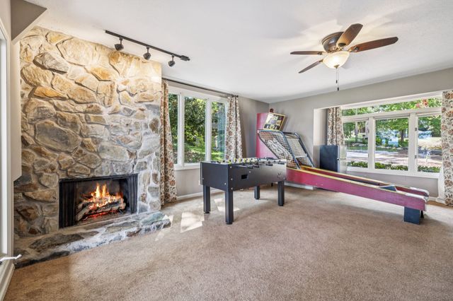 220 Waterview Dr, Hendersonville, TN 37075