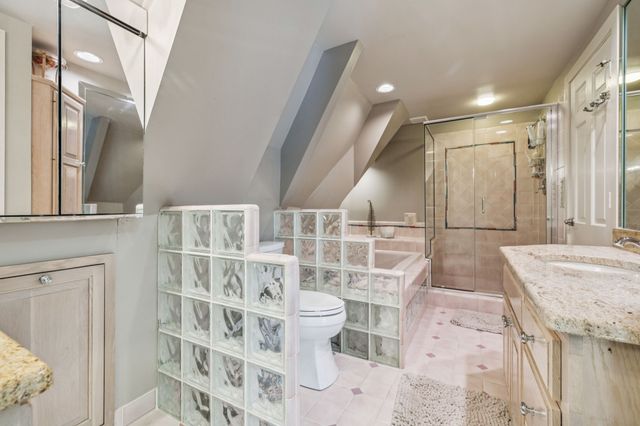 220 Waterview Dr, Hendersonville, TN 37075