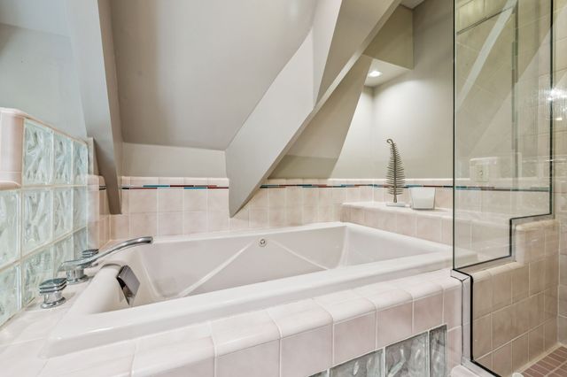 220 Waterview Dr, Hendersonville, TN 37075