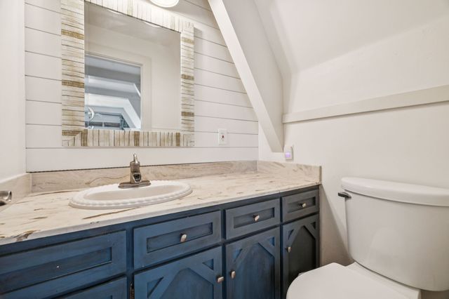 220 Waterview Dr, Hendersonville, TN 37075