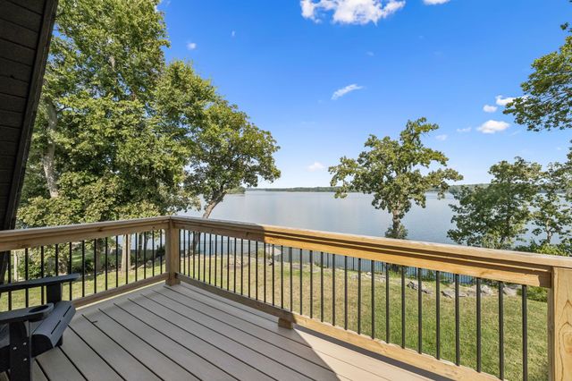 220 Waterview Dr, Hendersonville, TN 37075