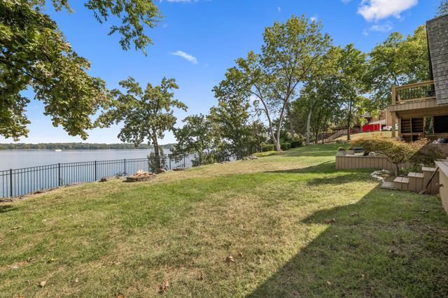 220 Waterview Dr, Hendersonville, TN 37075