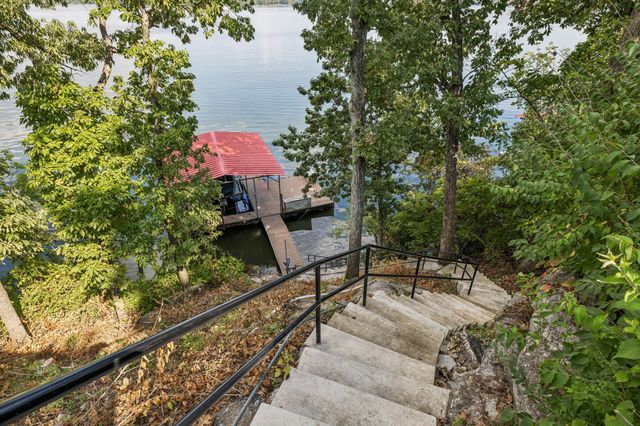 220 Waterview Dr, Hendersonville, TN 37075