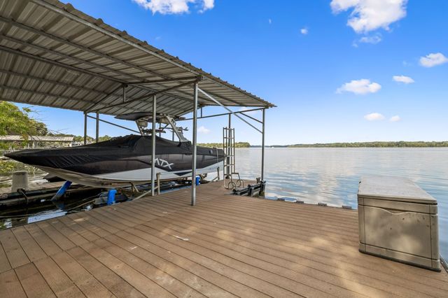 220 Waterview Dr, Hendersonville, TN 37075