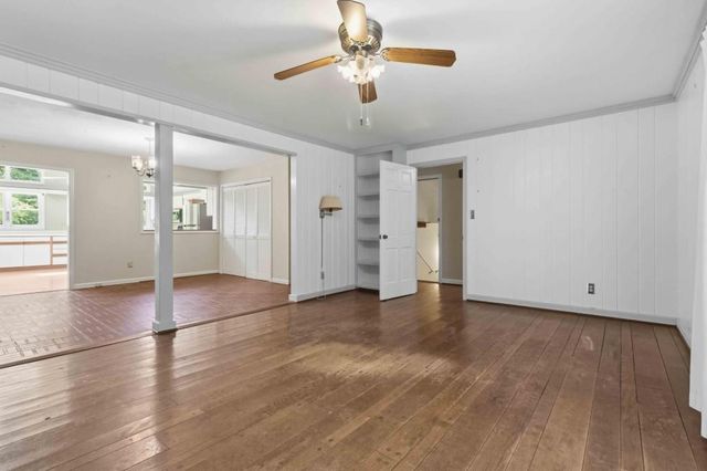 1840 Spalding Drive, Sandy Springs, GA 30350