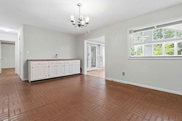 1840 Spalding Drive, Sandy Springs, GA 30350