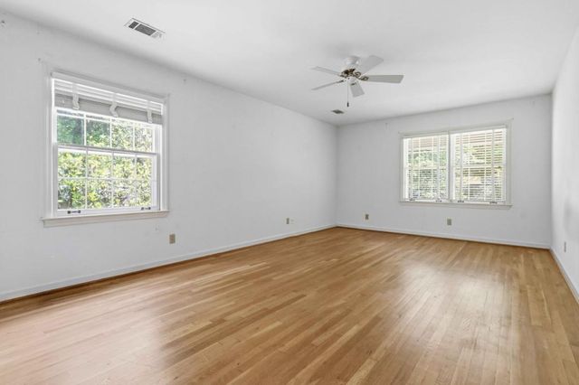 1840 Spalding Drive, Sandy Springs, GA 30350