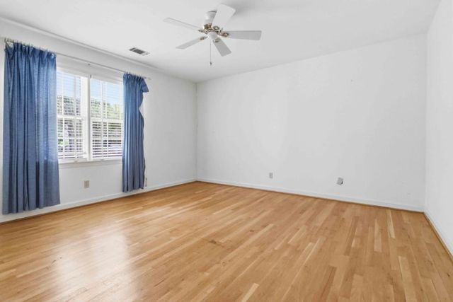 1840 Spalding Drive, Sandy Springs, GA 30350