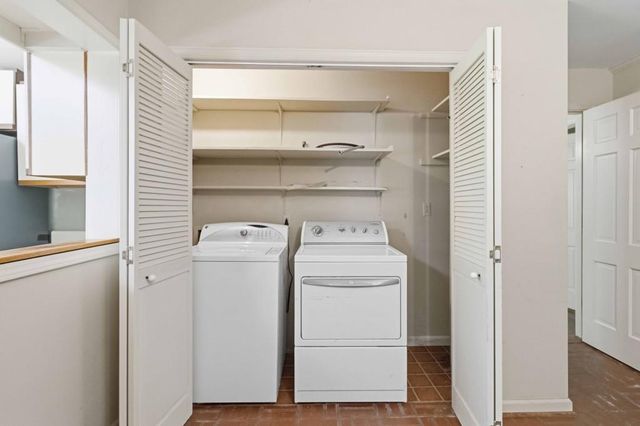 1840 Spalding Drive, Sandy Springs, GA 30350