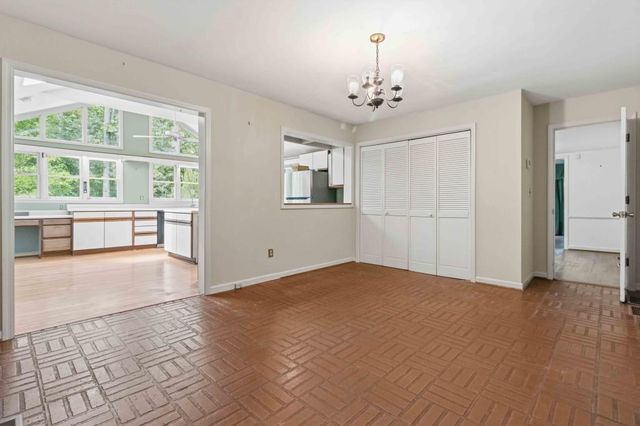 1840 Spalding Drive, Sandy Springs, GA 30350