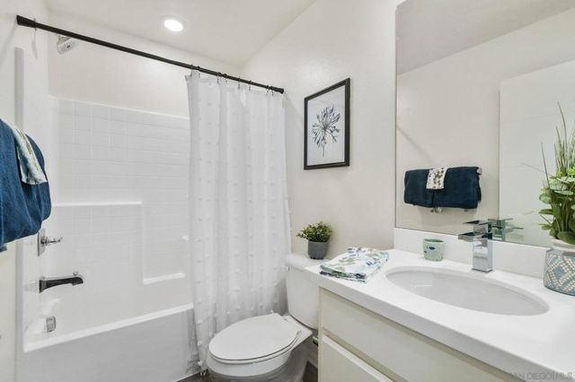 2034 Luzon Ln 3, Chula Vista, CA 91915