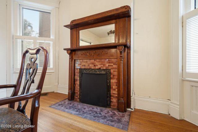 1036 Everett Ave, Louisville, KY 40204