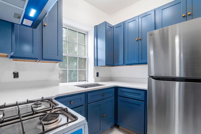 128 Wentworth Street 8, Charleston, SC 29401