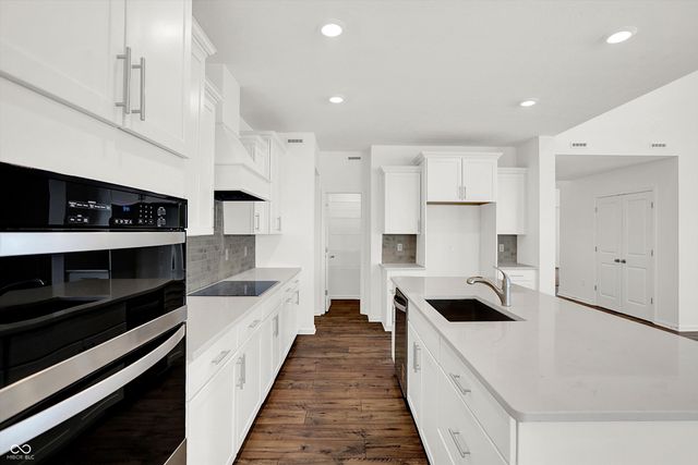 6719 Thresher Pass, Mccordsville, IN 46055