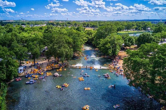 1113 Haynes ST, San Marcos, TX 78666