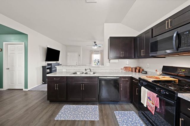 9516 NW 122nd Terrace, Yukon, OK 73099