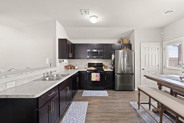 9516 NW 122nd Terrace, Yukon, OK 73099
