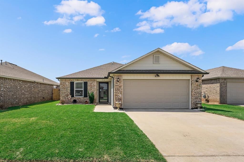 9516 NW 122nd Terrace, Yukon, OK 73099
