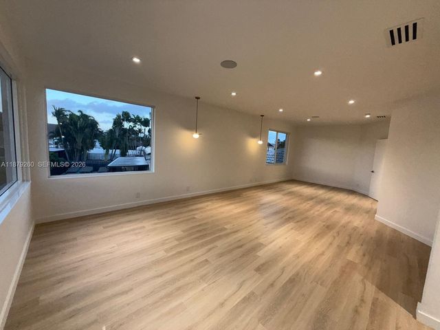 5371 SW 32nd Ter 0, Hollywood, FL 33023