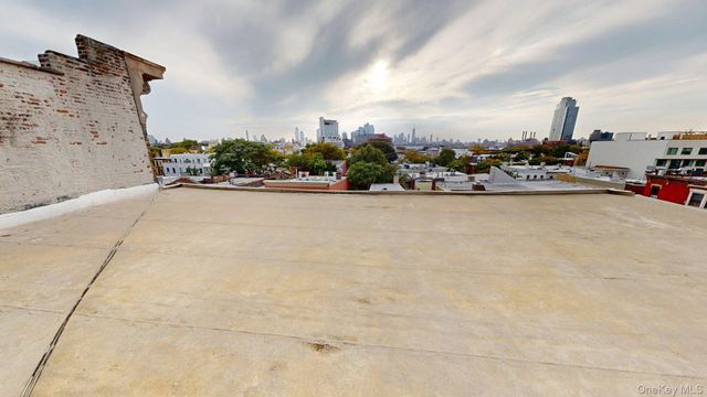 688 Manhattan Avenue, Brooklyn, NY 11222