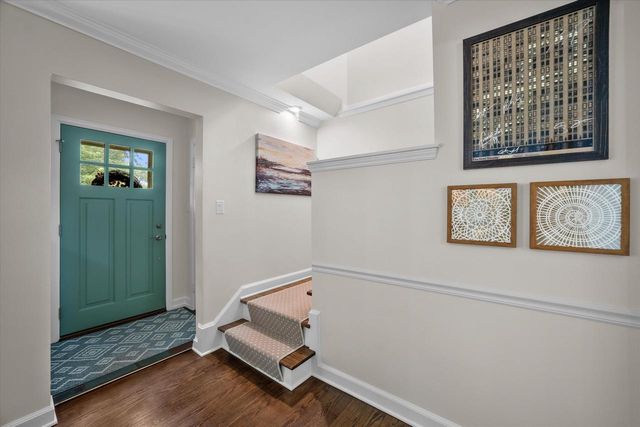 870 E Birch AVENUE, Whitefish Bay, WI 53217