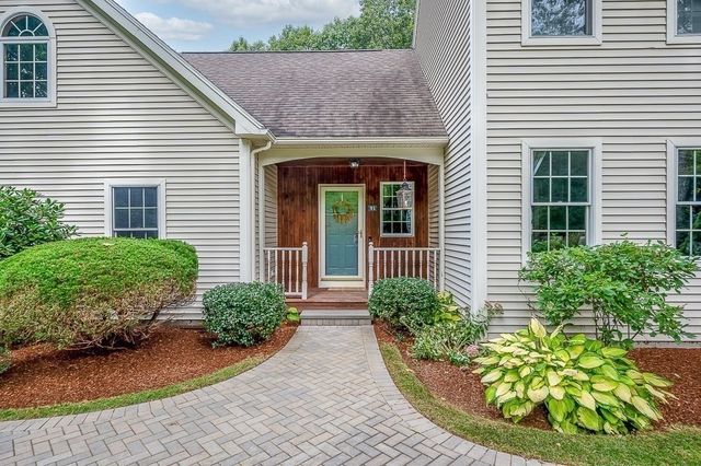 91 Hartness Road, Sutton, MA 01590
