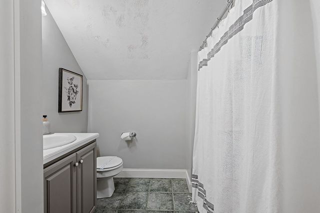 91 Hartness Road, Sutton, MA 01590