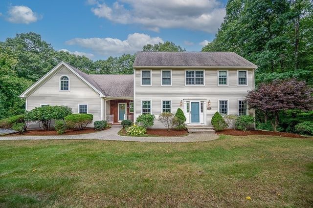 91 Hartness Road, Sutton, MA 01590