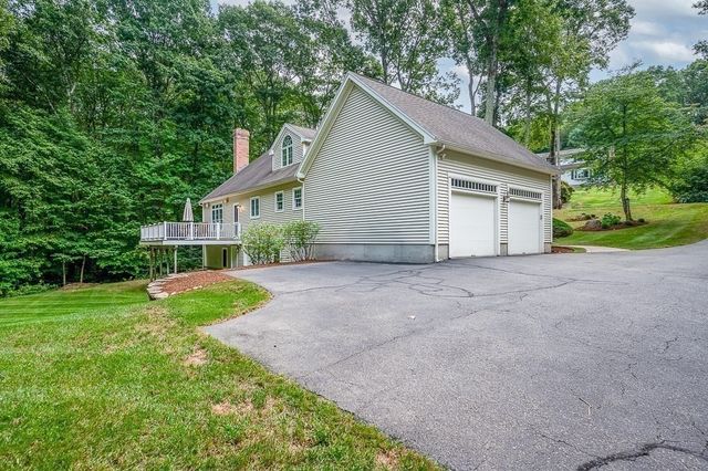 91 Hartness Road, Sutton, MA 01590