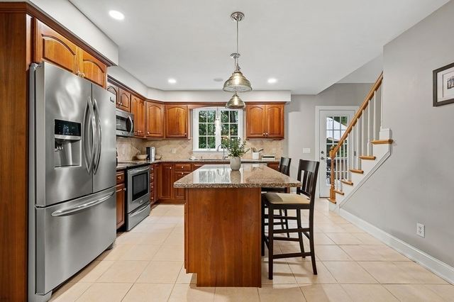 91 Hartness Road, Sutton, MA 01590