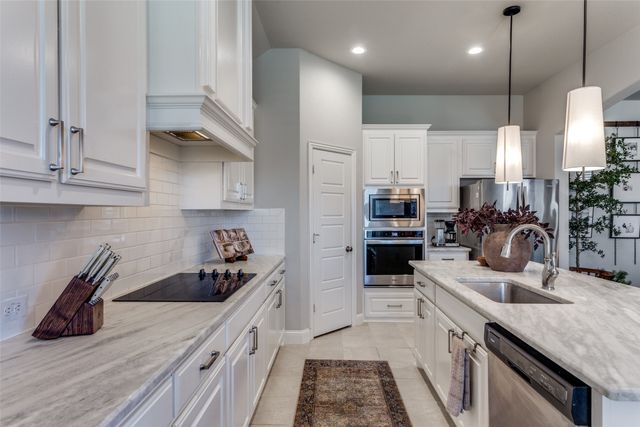 12400 Angel Vine Drive, Fort Worth, TX 76028