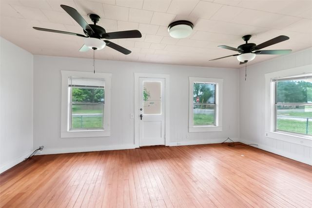 419 Avenue G, Marble Falls, TX 78654