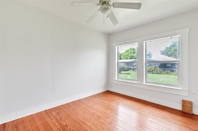 419 Avenue G, Marble Falls, TX 78654