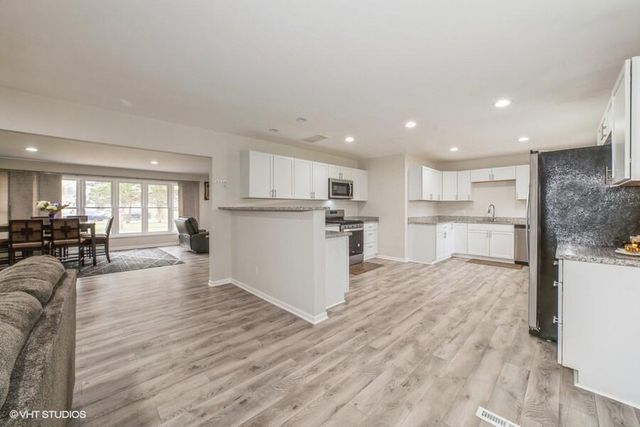 6420 Arthur Street, Merrillville, IN 46410