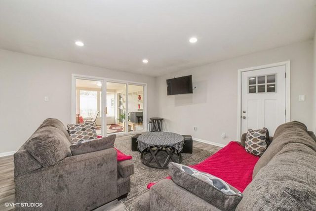 6420 Arthur Street, Merrillville, IN 46410