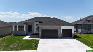 5510 N 198th Street, Elkhorn, NE 68022