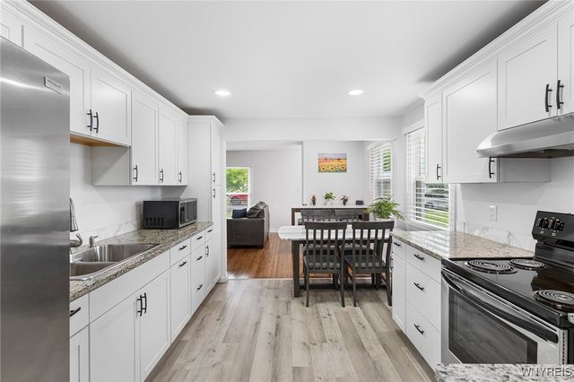 150 Meadow Lea Drive, Amherst, NY 14226