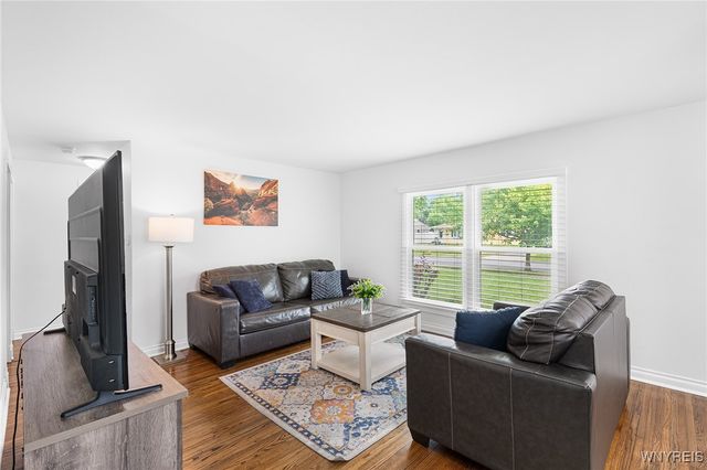 150 Meadow Lea Drive, Amherst, NY 14226