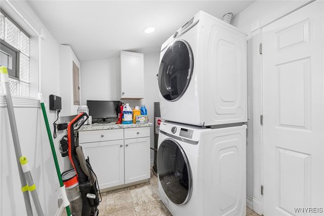 150 Meadow Lea Drive, Amherst, NY 14226