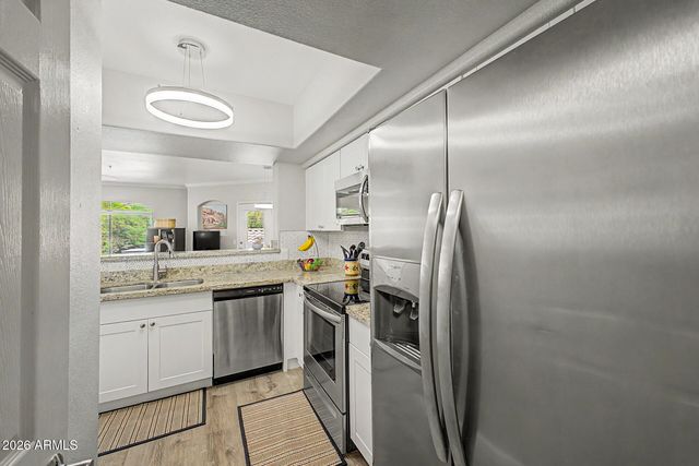 15095 N THOMPSON PEAK Parkway 2090, Scottsdale, AZ 85260