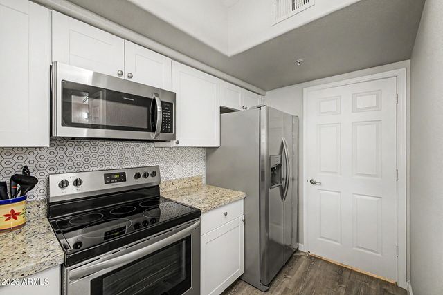 15095 N THOMPSON PEAK Parkway 2090, Scottsdale, AZ 85260