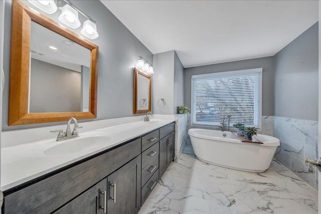 4434 Brentwood CT, Roanoke, VA 24018