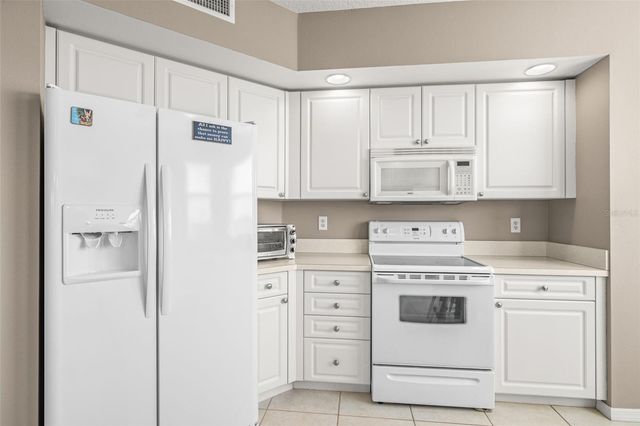 960 STARKEY ROAD 2501, Largo, FL 33771