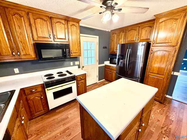 38 County Road 1982, Crossville, AL 35962