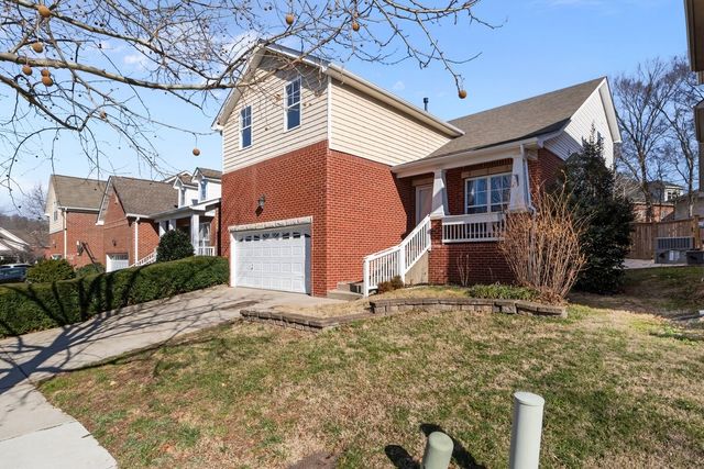 7020 Bridgeport Dr, Nashville, TN 37221