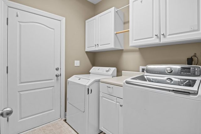 7020 Bridgeport Dr, Nashville, TN 37221