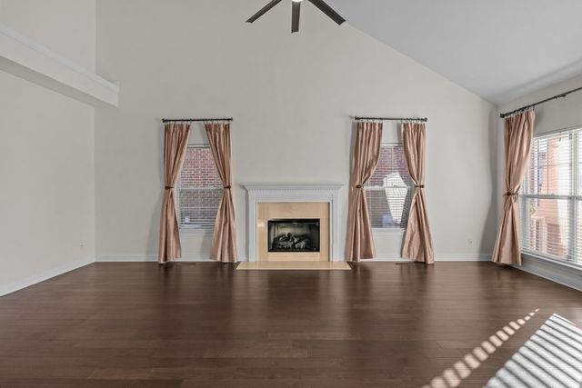 7020 Bridgeport Dr, Nashville, TN 37221